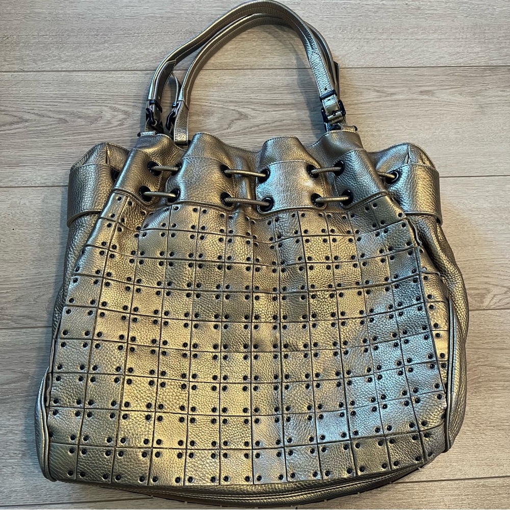 Burberry Prorsum Large Calfskin Gold Studded Warrior Bag Leather Metallic - Picture 9 of 16